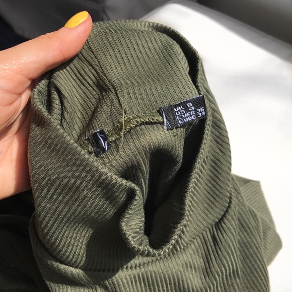 🆕 RIBBED KHAKI HIGH NECK PUFF SLEEVE MINI DRESS! - Picture 9 of 9